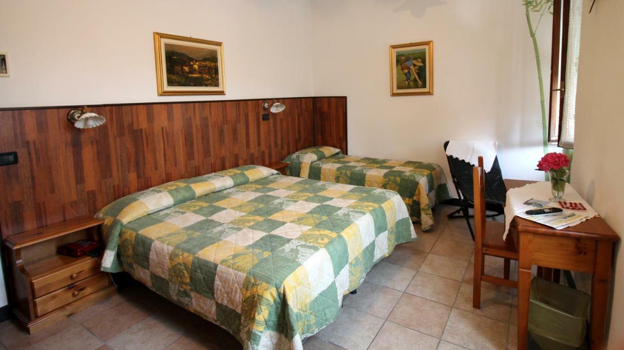 Albergo Santo Spirito Molini di Triora Eksteriør billede